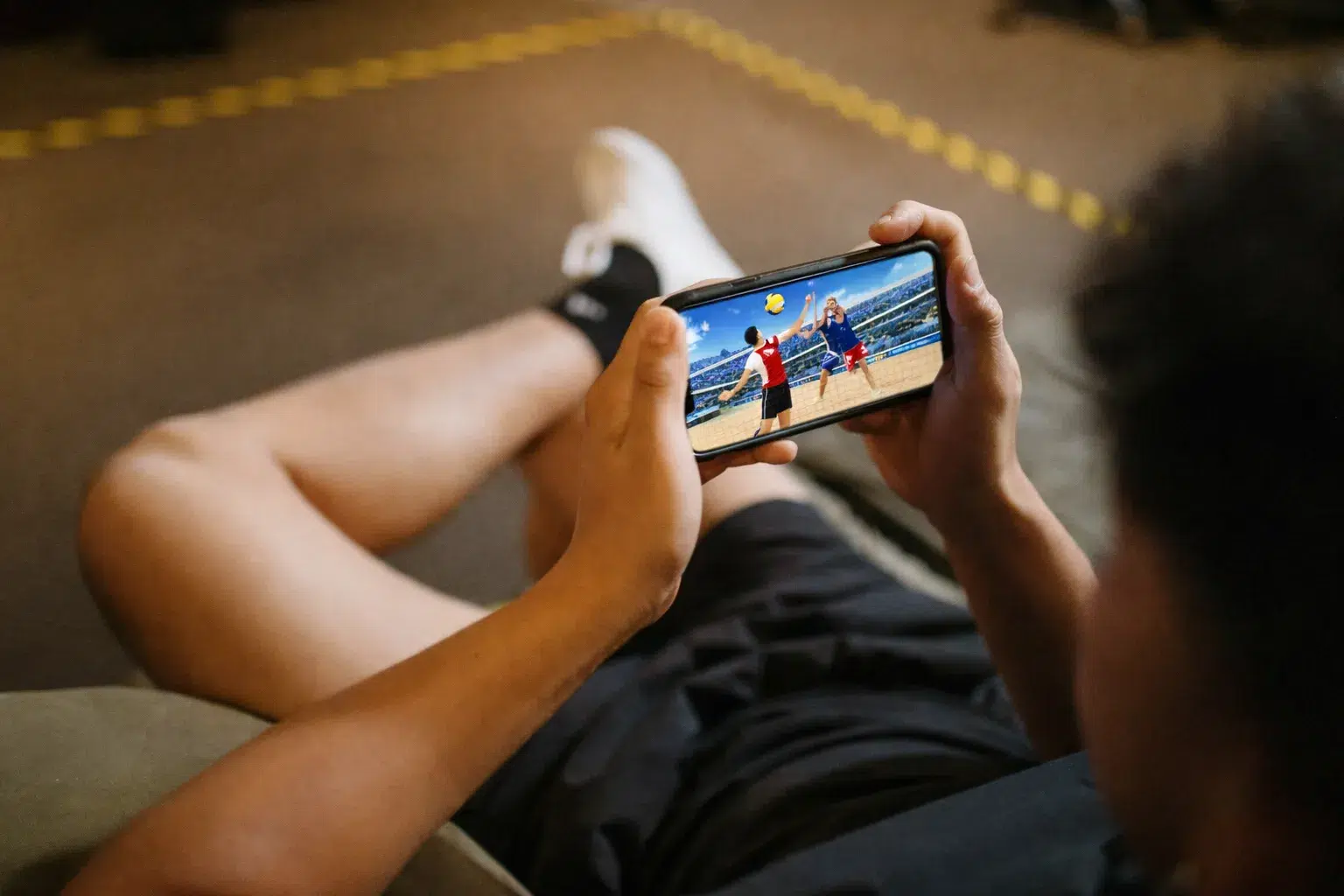 Chơi game bóng chuyền trên điện thoại với đồ họa thể thao năng động mọi lúc mọi nơi
